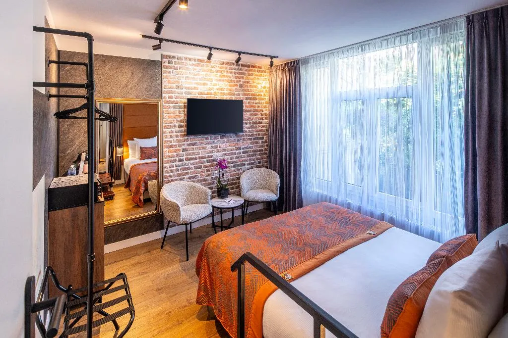 Double or Twin STANDARD Room, Hotel Jupiter, Amsterdam