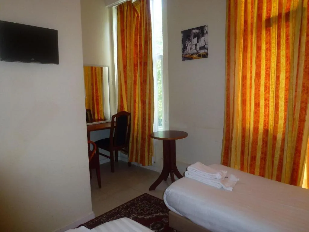 Room, Hotel Isis, Amsterdam