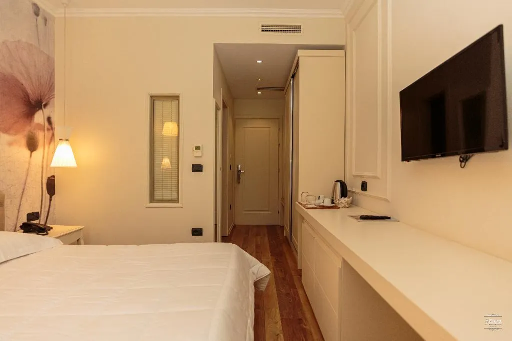 DOUBLE SIDE SEA VIEW Room, Hotel Regina City, Kavaje