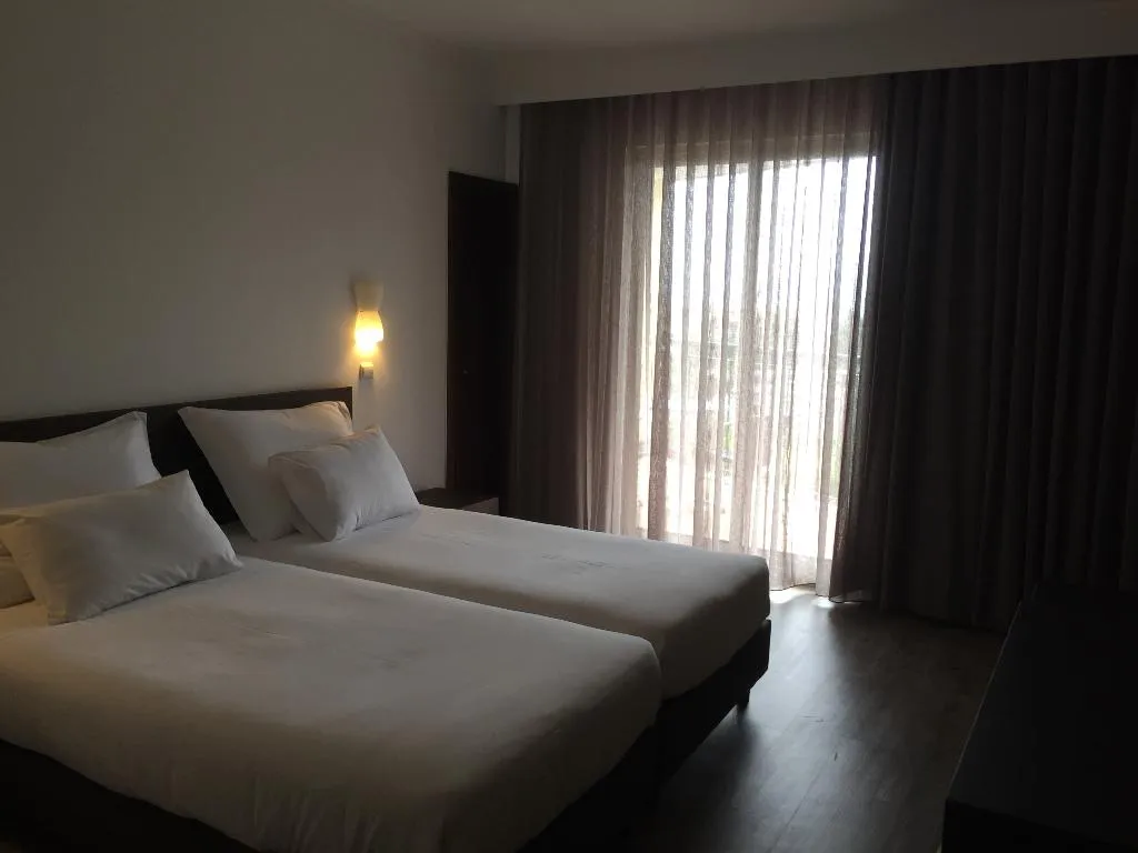 Double or Twin MOUNTAIN VIEW Room, Euro Moniz, Madeira