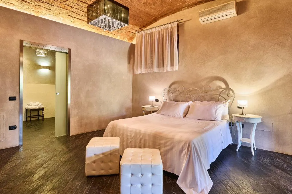 APARTMENT DELUXE ONE BEDROOM Room, Borgo San Giusto, Florence