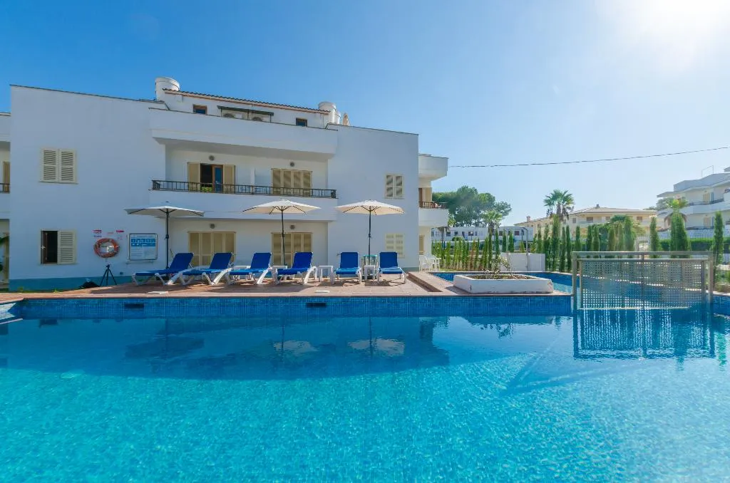 Pool, Yourhouse Venecia, Majorca