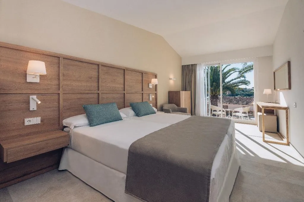 Double or Twin STANDARD Room, Iberostar Waves Cala Domingos, Majorca