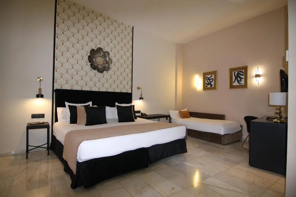 TRIPLE STANDARD Room, San Gil, Seville