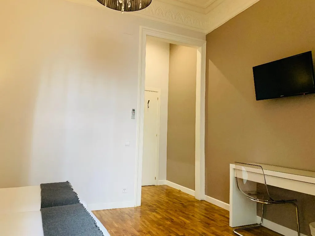 TWIN TWO BEDS Room, Super Balmes Guest House, Barcelona