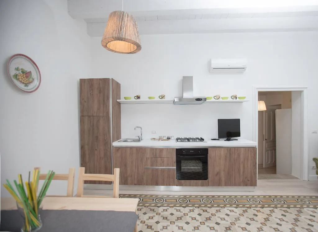 APARTMENT CAPACITY 2 Room, Residence Ventimiglia, Palermo