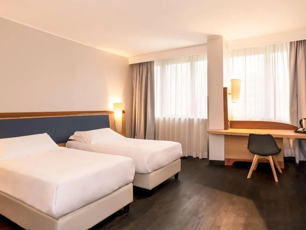 Double or Twin SUPERIOR Room, Mercure Roma West, Rome