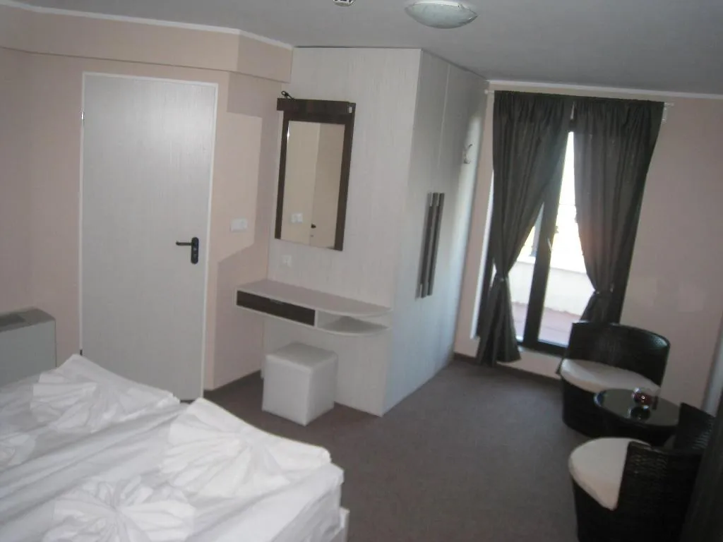 Room, Hotel Milano, Bourgas