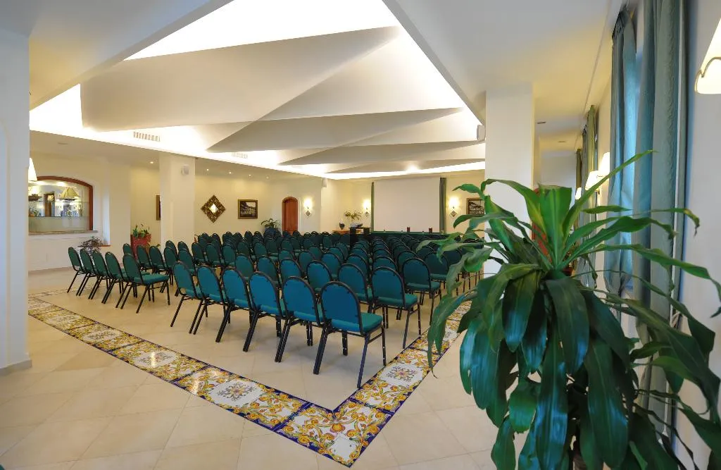 Conferences, La Bussola, Naples