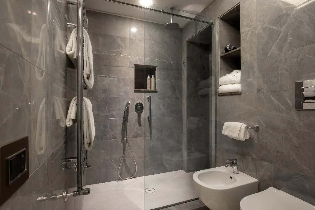 JUNIOR SUITE KING SIZE BED Room, Hotel Canada, BW Premier Collection, Rome