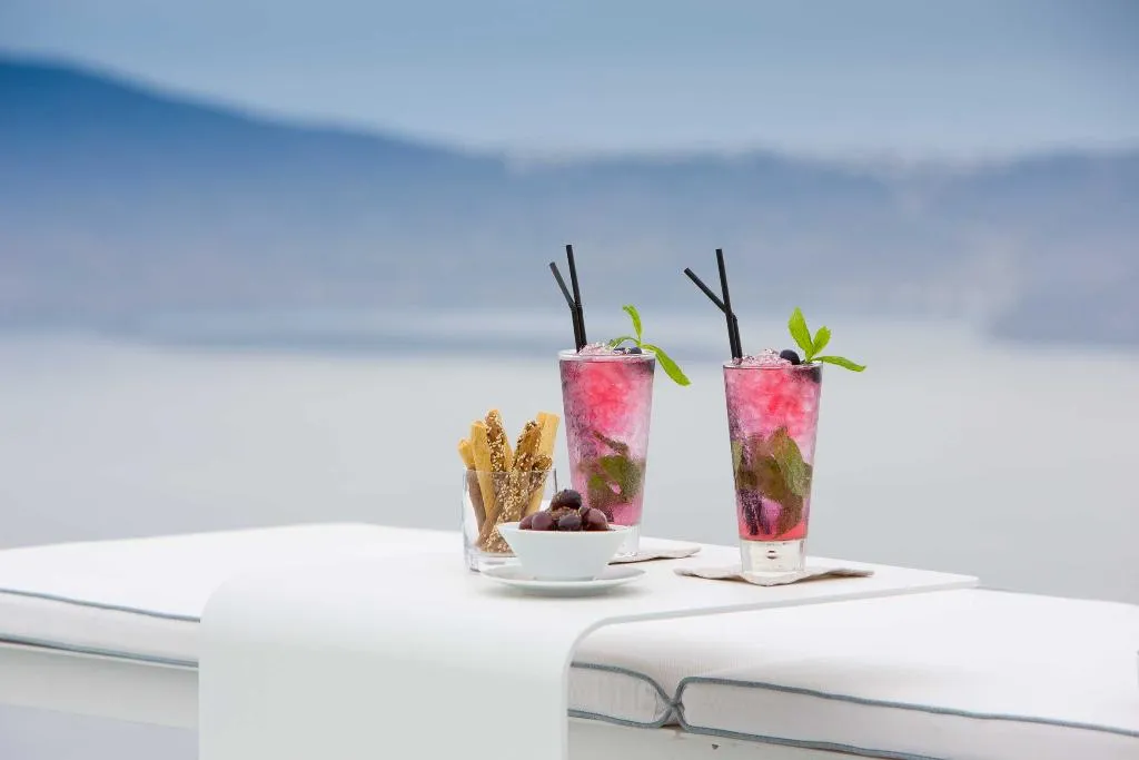 Bar, Grace Hotel Santorini, Santorini