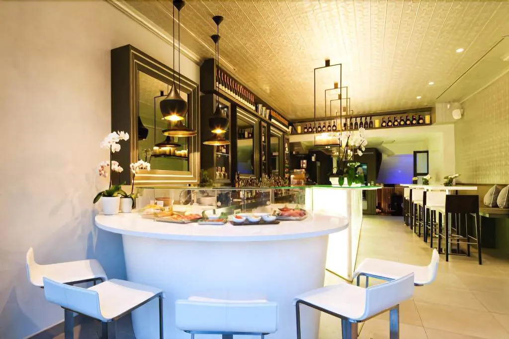 Restaurant, Cubo Apartments, Naples