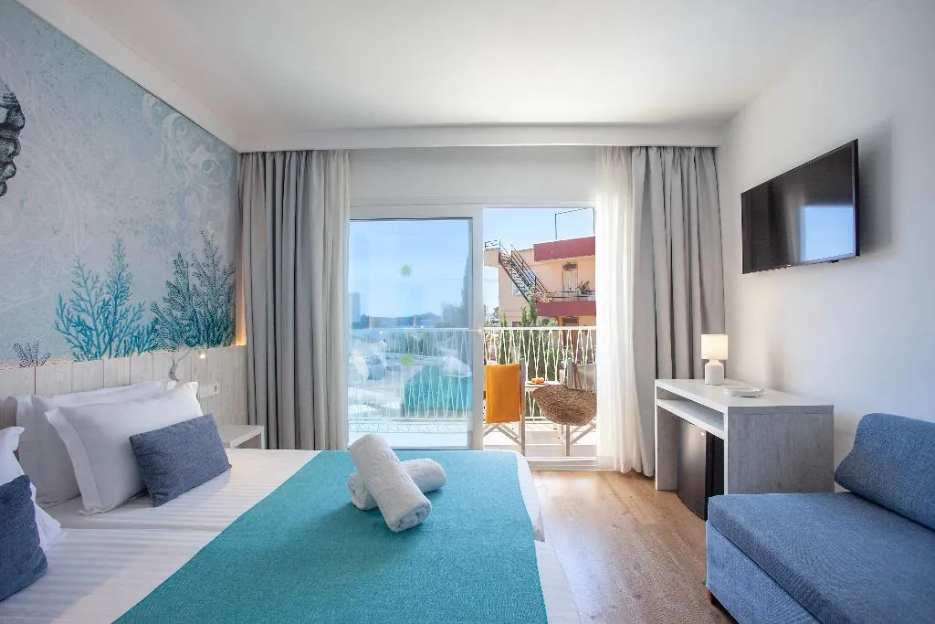 Double or Twin CAPACITY 3 Room, Hotel Tora, Majorca