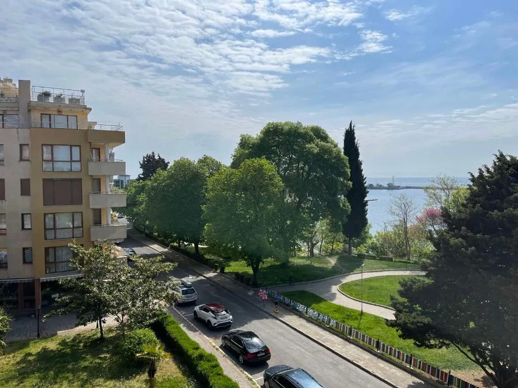 General view, Vigo, Bourgas