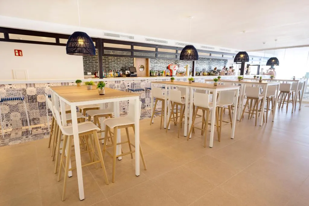 Bar, Parque Nereida Suites Hotel, Majorca