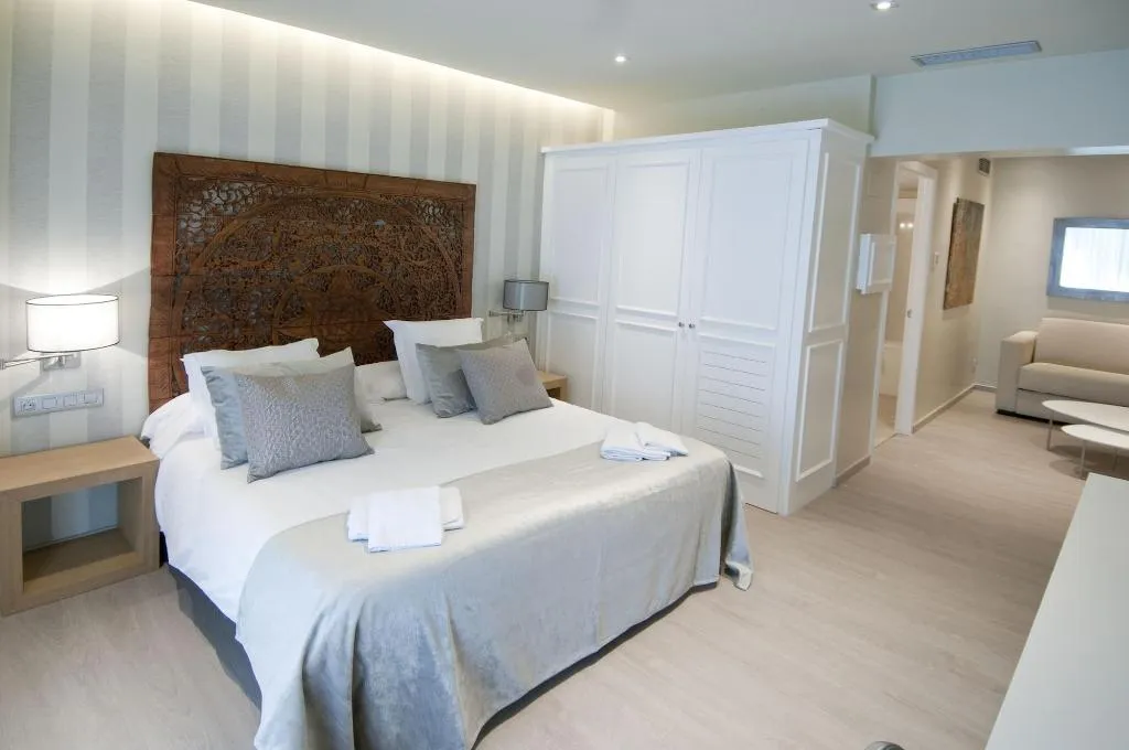 Room, Serennia Exclusive Rooms, Barcelona