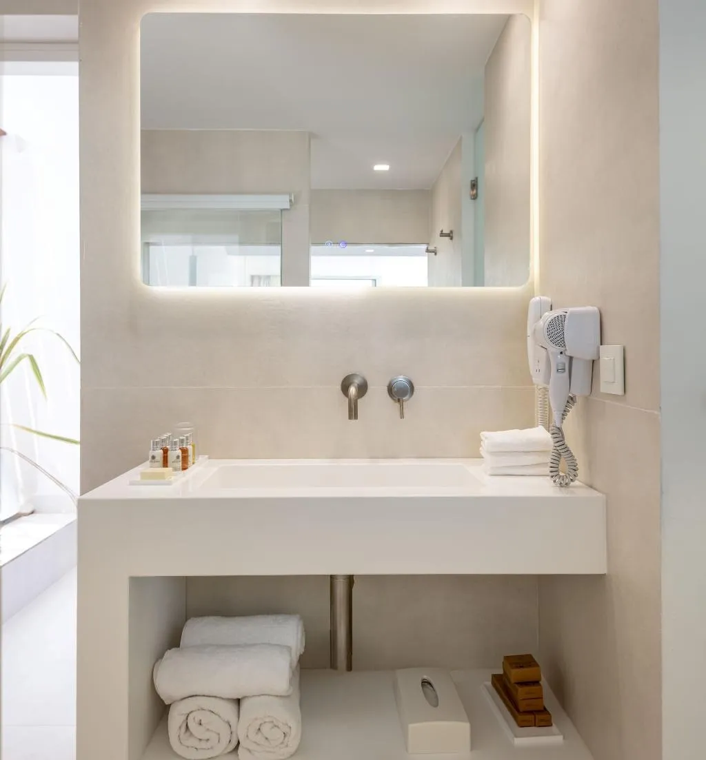 SUITE BEACH FRONT Room, Dimitra Beach Hotel & Suites, Kos