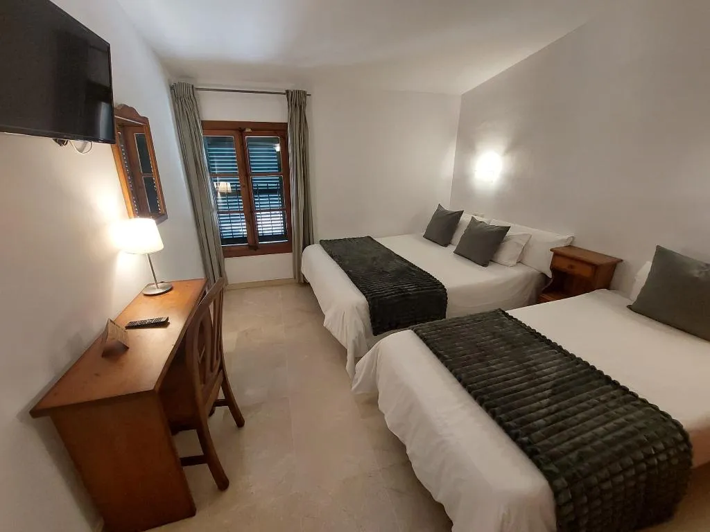 TRIPLE BASIC Room, My Rooms Manacor Centre By My Rooms Hotels, Majorca