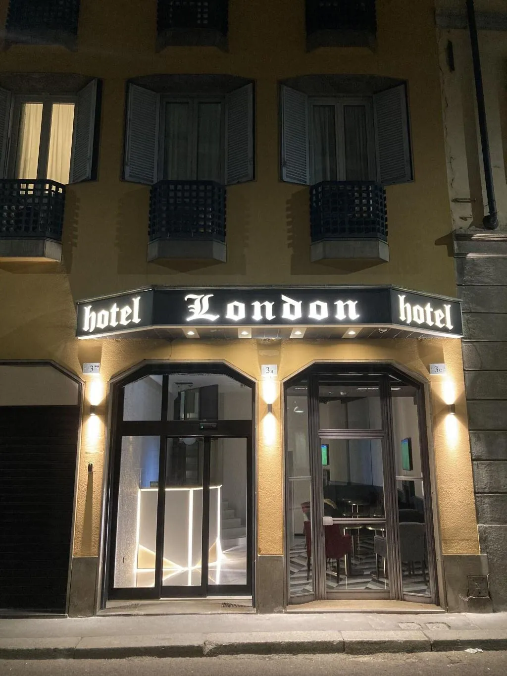 General view, Hotel London, Milan