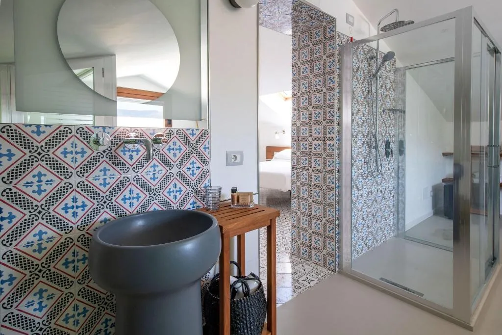 SUITE QUEEN SIZE BED Room, Hotel Nice, Naples