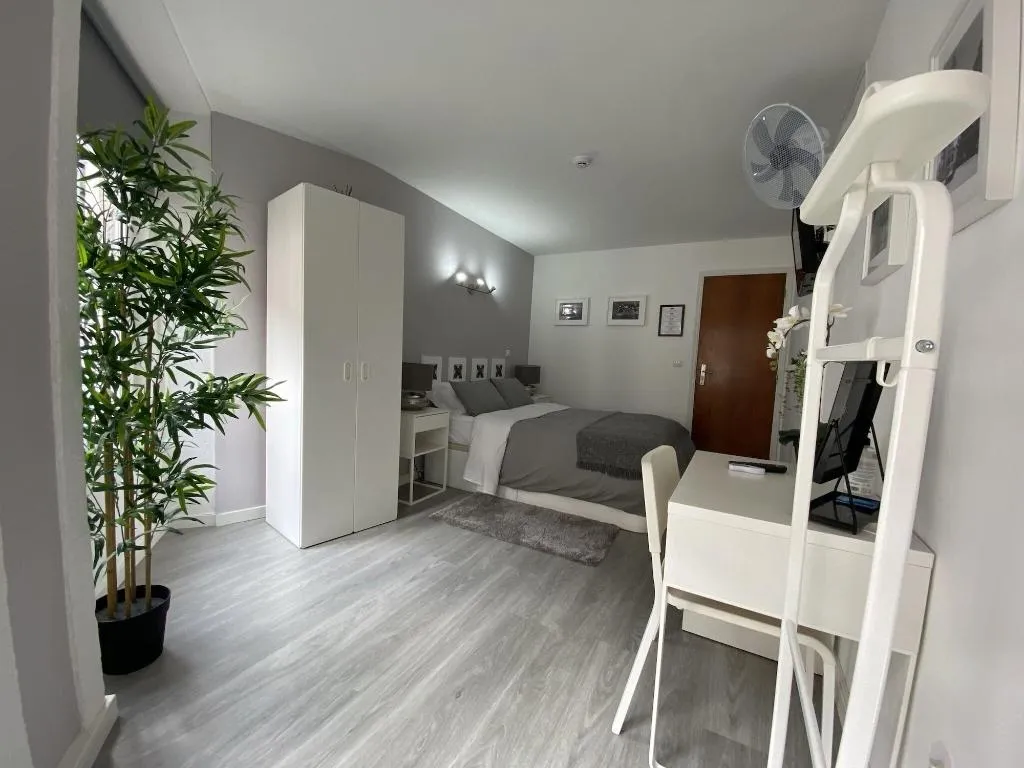 Room, Residencial Triunfo, Porto