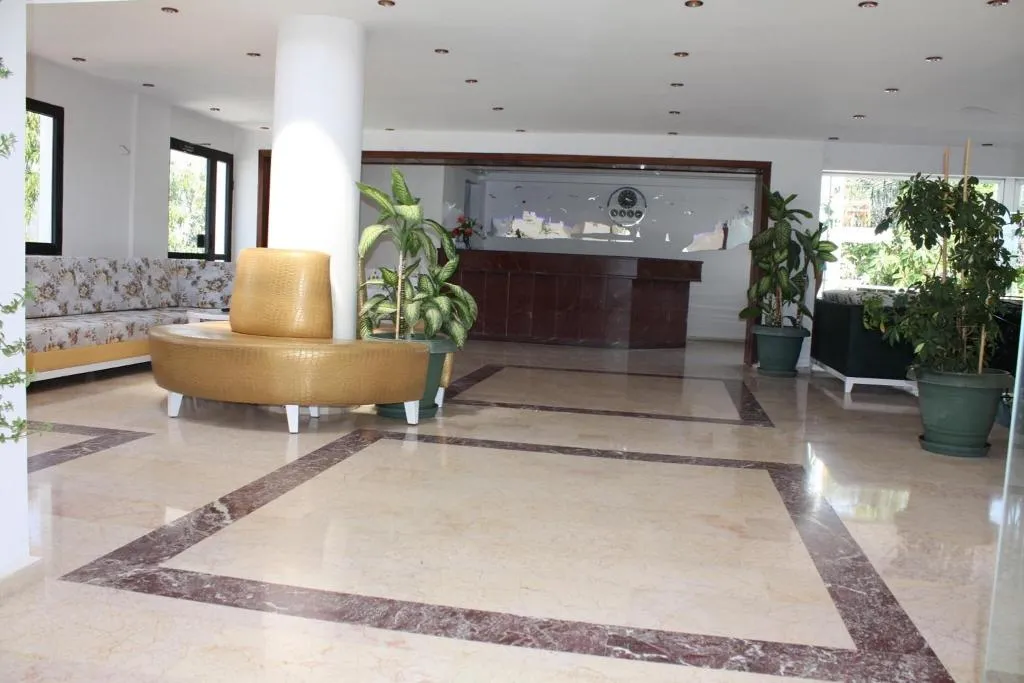 Lobby, Bronze, Bodrum