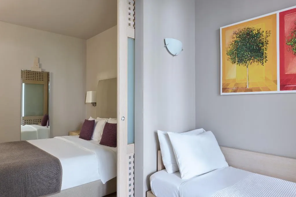 FAMILY ROOM LAND VIEW Room, Atlantica Akti Zeus, Crete