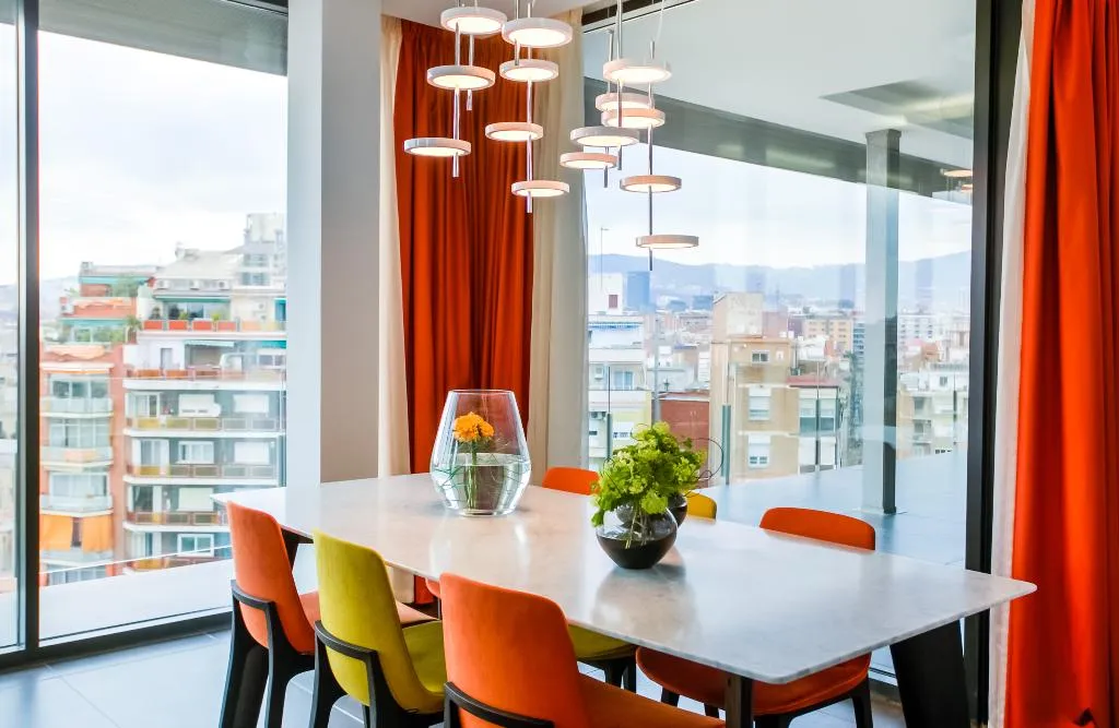 APARTMENT CAPACITY 6 THREE BEDROOM Room, Cosmo Apartments Sants, Barcelona