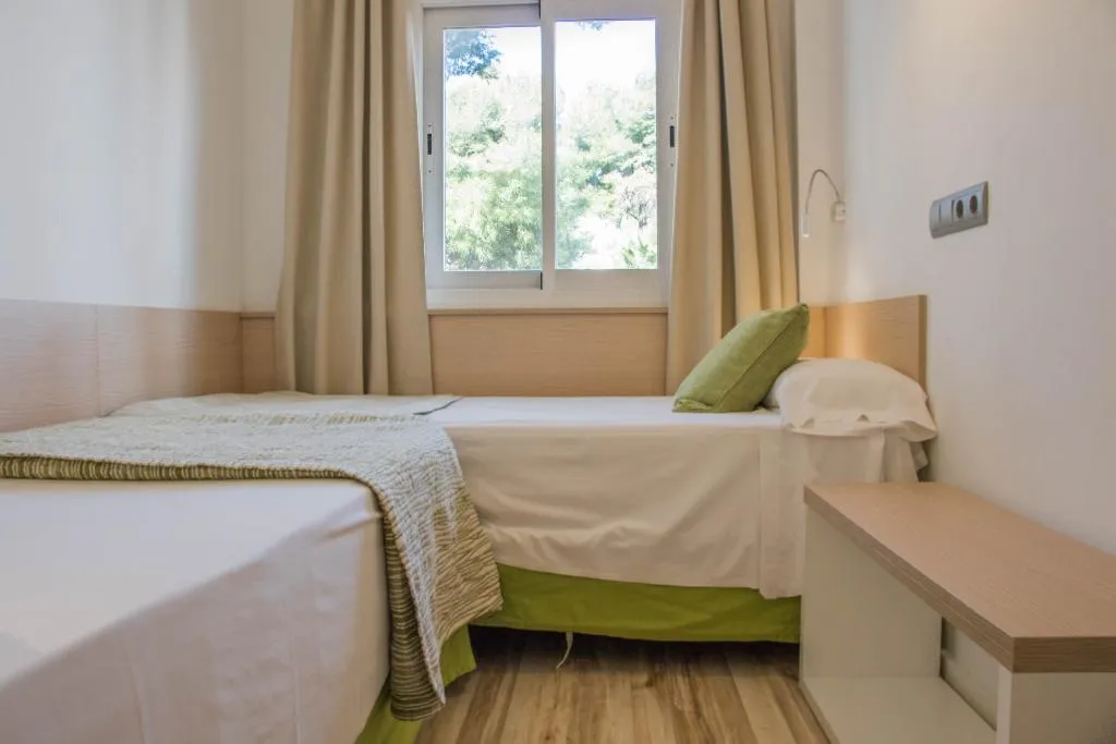 APARTMENT GARDEN VIEW TWO BEDROOMS Room, Houm Plaza Son Rigo, Majorca