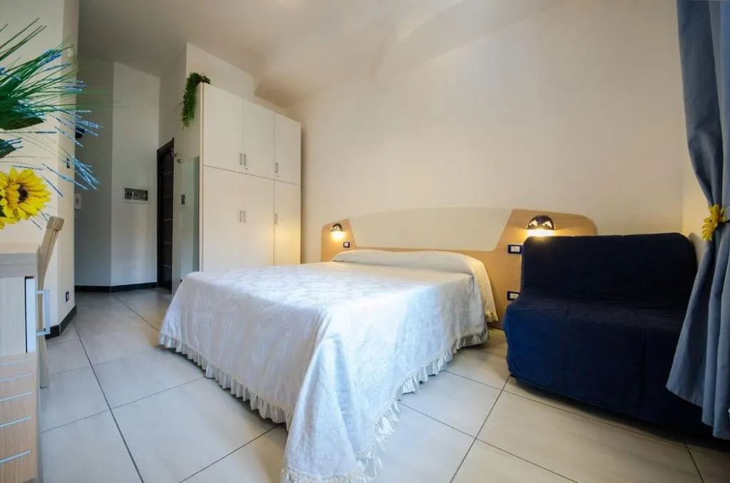 Room, B&B Galatea, Naples
