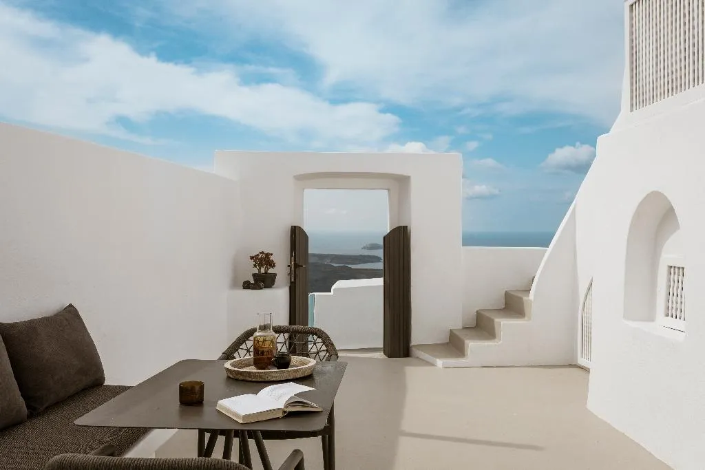 SUITE ONE BEDROOM ONE BATHROOM Room, Aqua Luxury Suites, Santorini