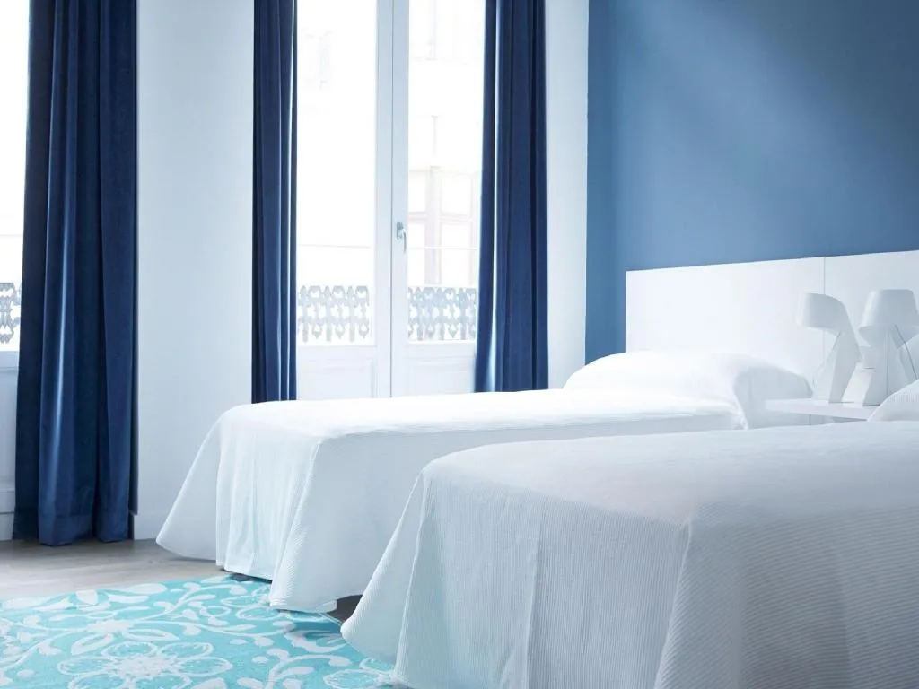 Room, L'Esplai Valencia, Valencia