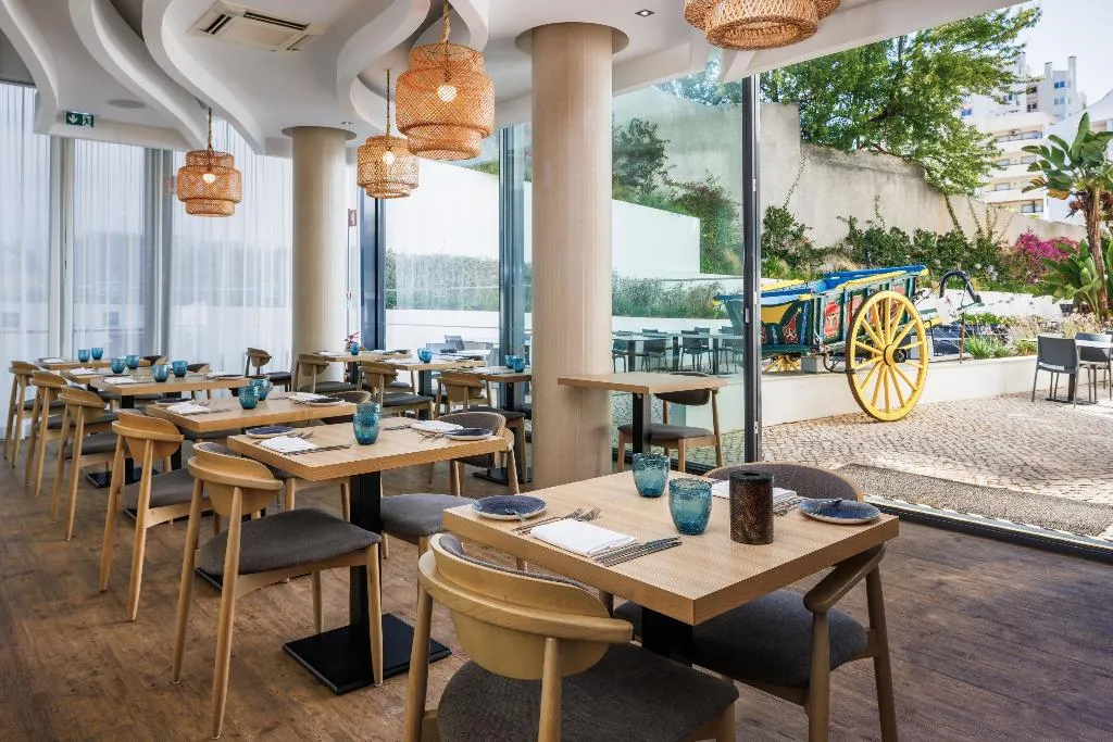Restaurant, Jupiter Marina Hotel – Couples & Spa, Algarve