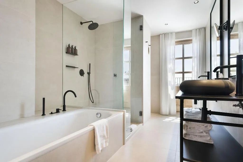SUITE WITH TERRACE Room, Yurbban Passage Hotel & Spa, Barcelona