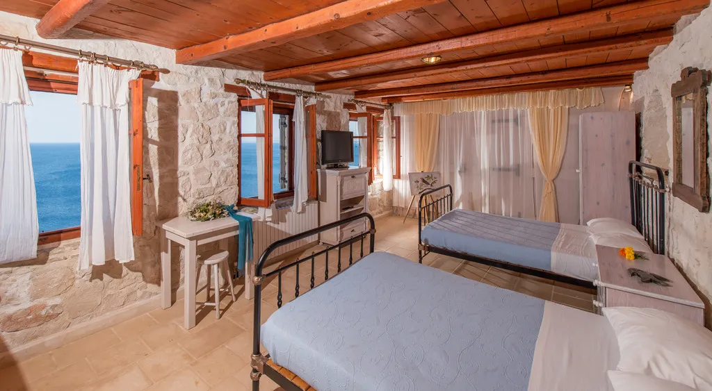VILLA FOUR BEDROOMS WITH PRIVATE POOL Room, Blue Caves Villas, Zante
