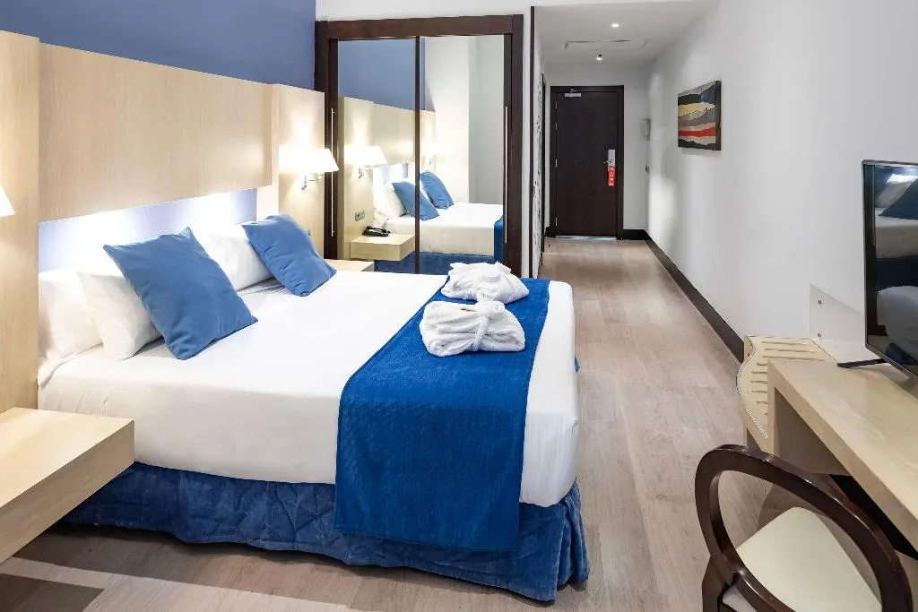 Room, Nuevo Boston, Madrid