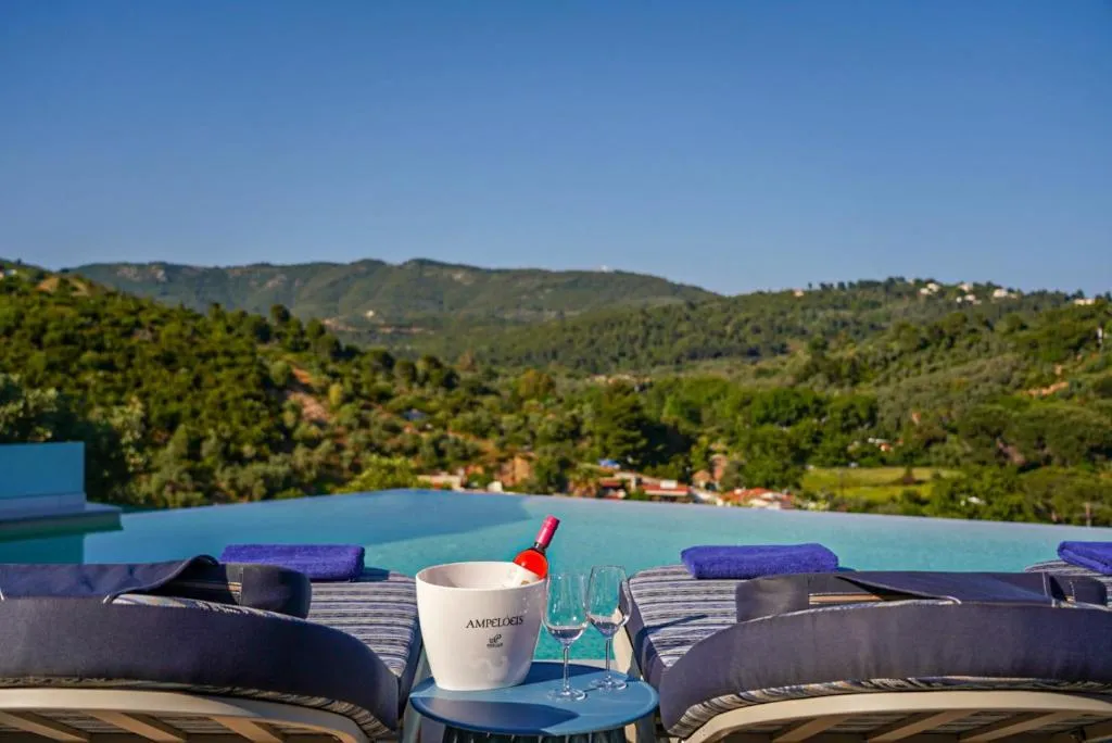 Pool, Petra Nera, Skiathos