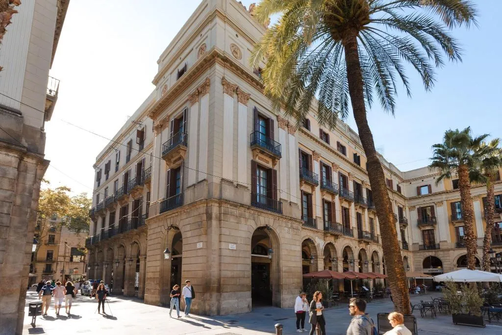 General view, Do: Placa Reial, Barcelona