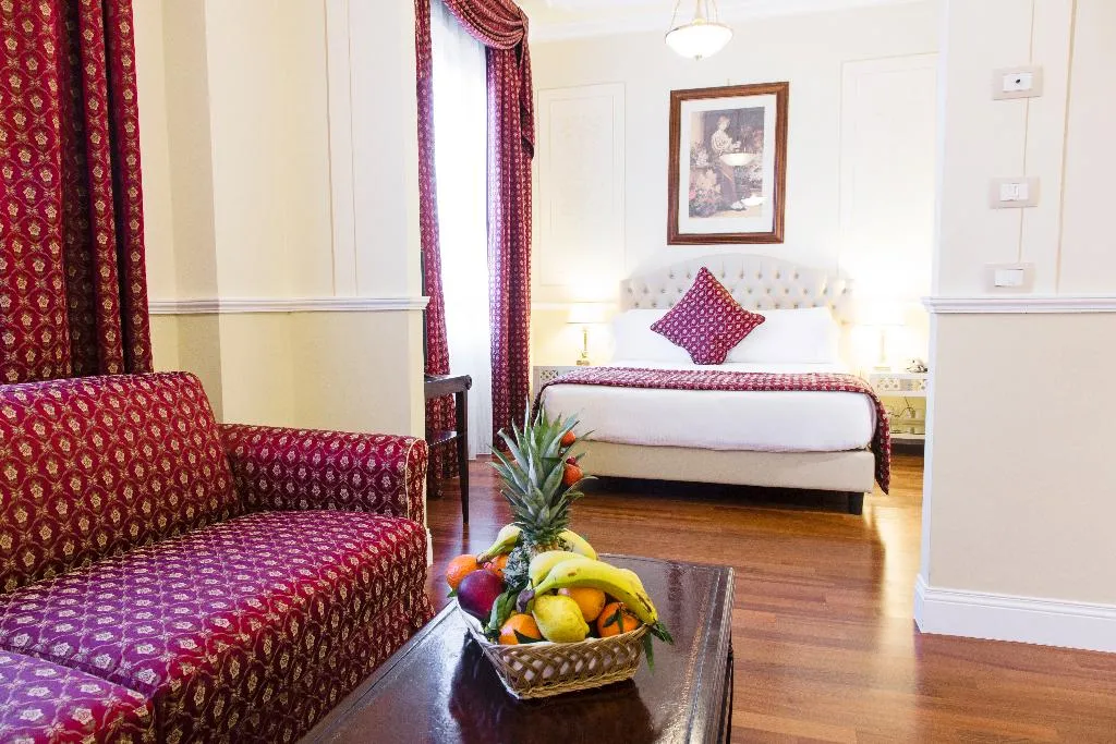 JUNIOR SUITE STANDARD Room, Radisson Blu Ghr Hotel Rome, Rome