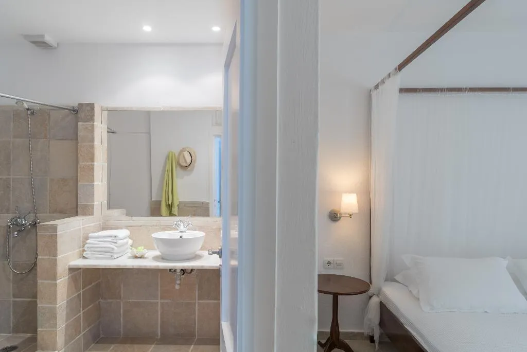 VILLA GRAND Room, Skiathos Holidays Hotel, Skiathos