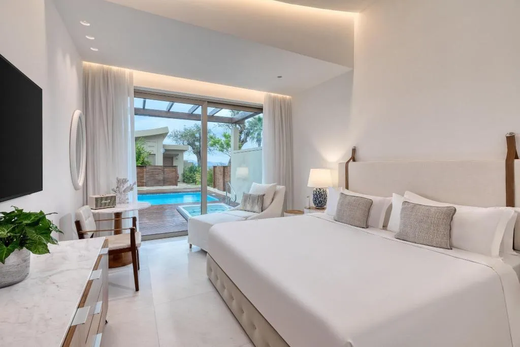 SUITE WITH JACUZZI Room, Domes Miramare, A Luxury Collection Resort, Corfu, Corfu