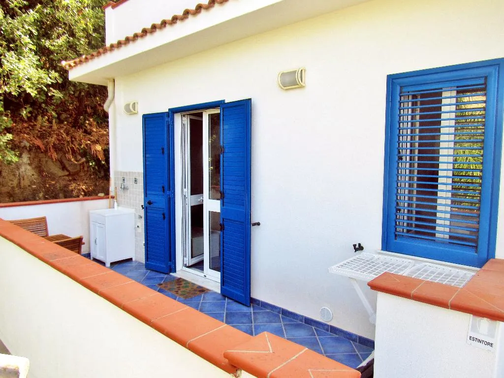 APARTMENT GARDEN VIEW CAPACITY 2 Room, Magico Appartamenti Scafa, Catania