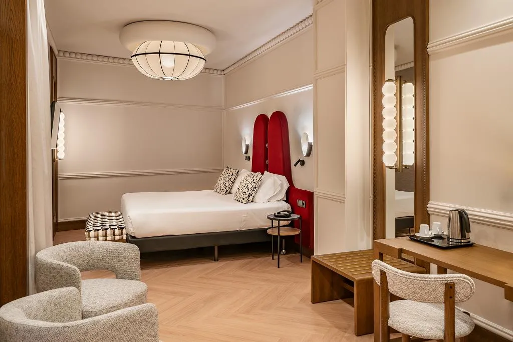 DOUBLE SUPERIOR WITH VIEWS Room, Vincci Soho, Madrid