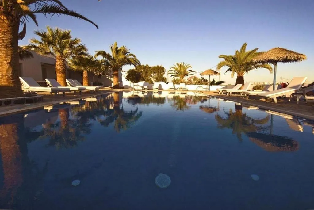 Pool, Alafouzos Studios, Santorini