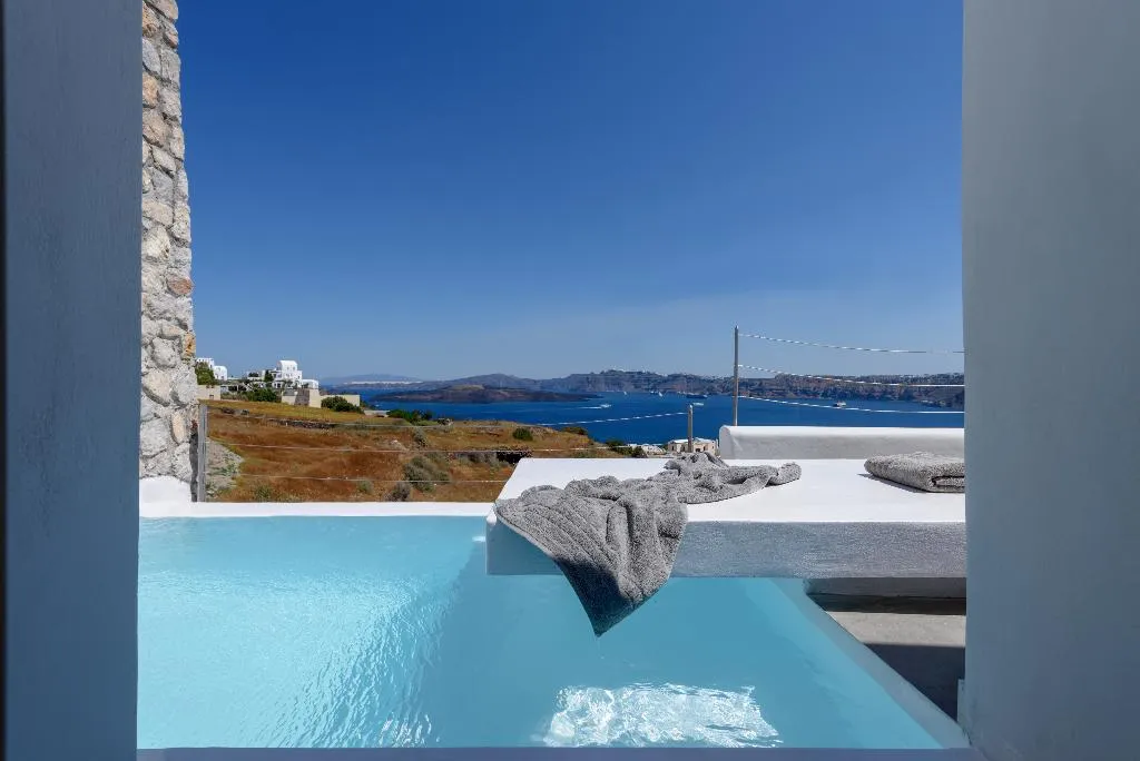 SUITE HONEYMOON Room, Earino Suites and Villas, Santorini