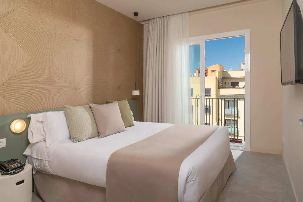 QUADRUPLE SUPERIOR Room, Aqua Hotel Bertran Park**** Adults Recommended, Costa Brava