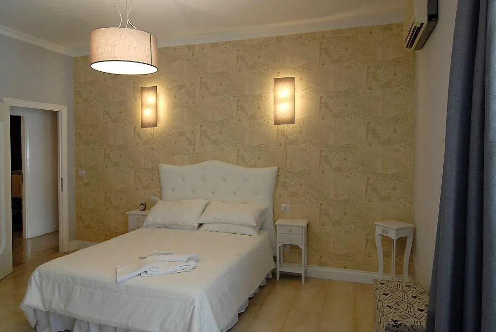 Room, Tiburtina Garden, Rome
