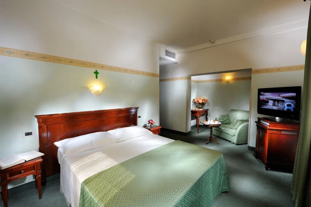 TRIPLE CLASSIC Room, Russo Palace, Venice
