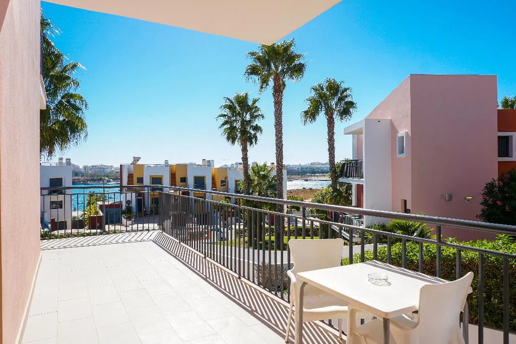 APARTMENT TWO BEDROOMS Room, Vitors Village, Algarve