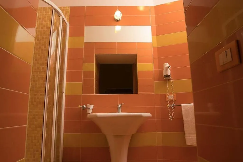 TRIPLE STANDARD Room, Hotel Potenza, Naples